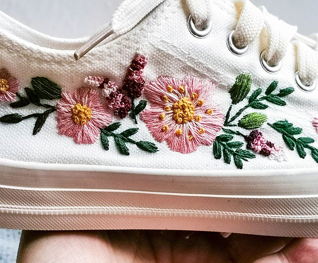 Embroidered Canvas Shoes