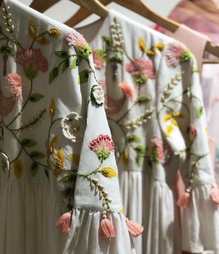Fashion Trends in the World of Embroidery, floral patterns